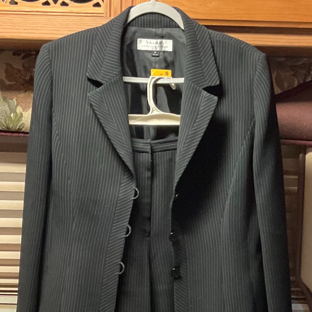 Tahari black pinstriped pant suit